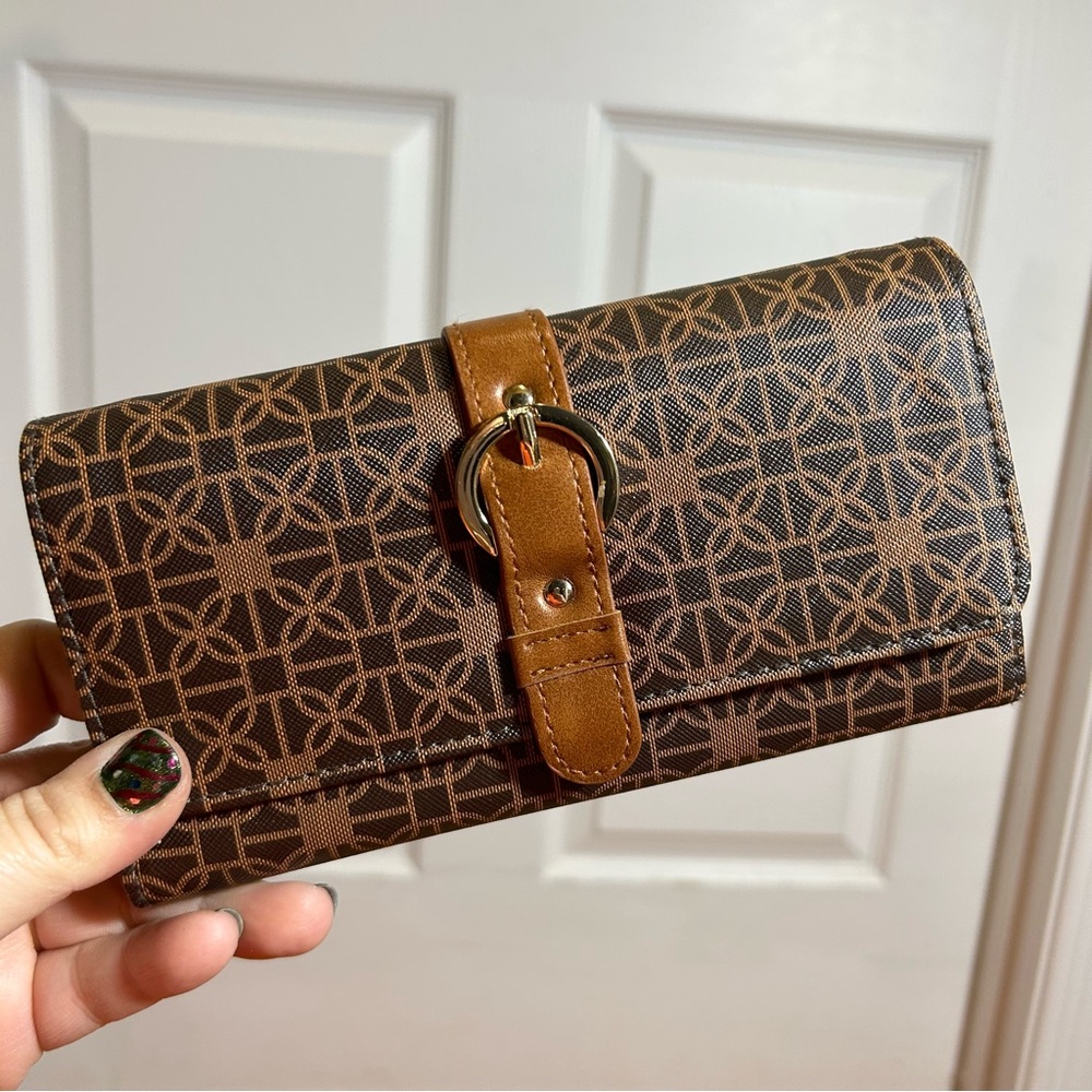 Tri-Fold Geometric Pattern Wallet - image 1